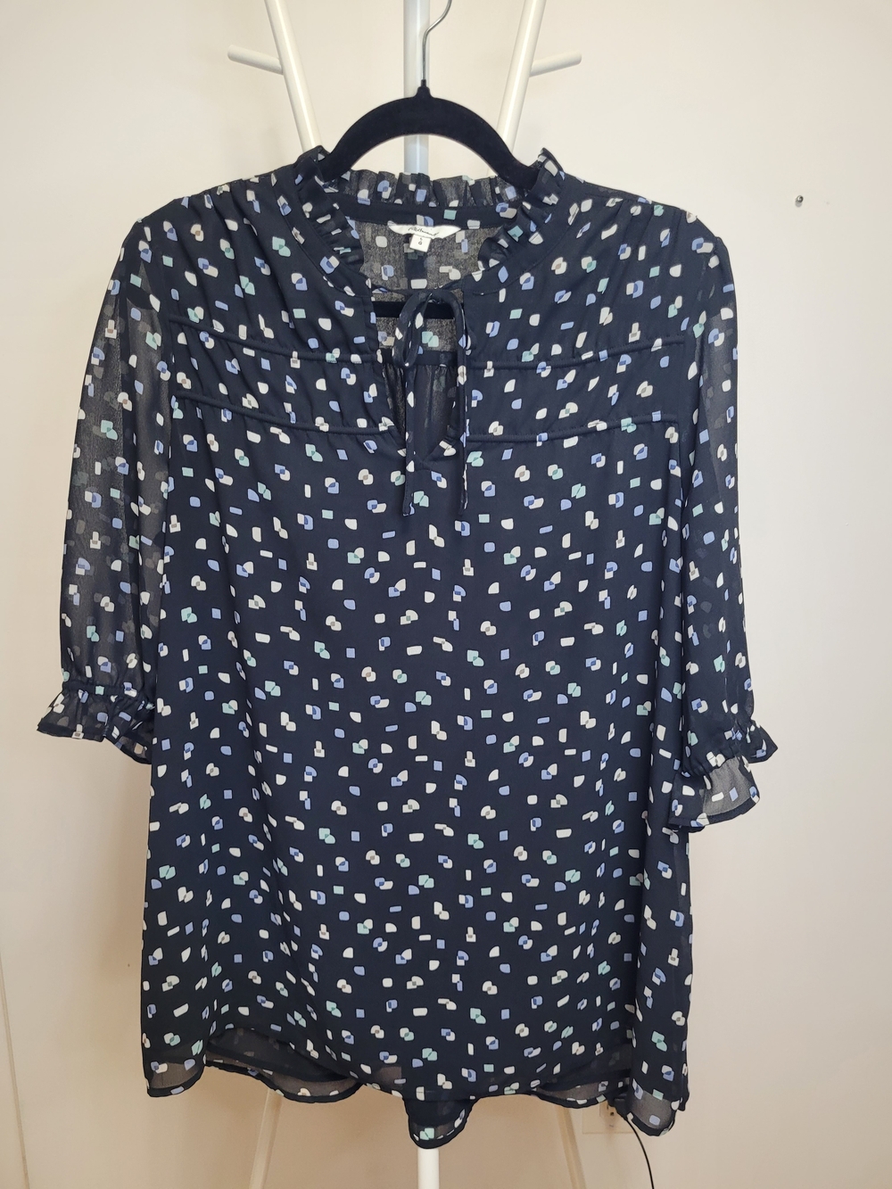 Reitmans Navy Printed Tie-Front Ruffle Sleeve Blouse - Large